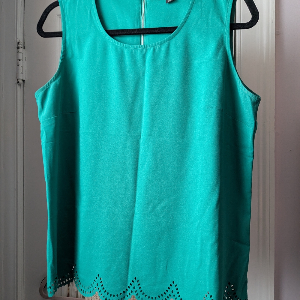 Valerie Bertinelli Green Boxy Tank Top